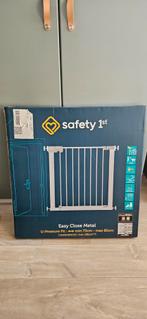 Safety 1st Traphekje Nieuw + Verlengstukken, Kinderen en Baby's, Traphekjes, Ophalen, Nieuw, Metaal of IJzer, 115 cm of meer