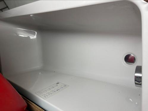 Hoekbad eenpersoons versmalde hoek. Ongelijke hoek!, Doe-het-zelf en Verbouw, Sanitair, Zo goed als nieuw, Bad, Ophalen of Verzenden