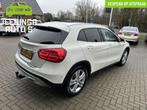 Mercedes GLA-klasse 200 Ambition|ElektrischeTrekhaak|Camera|, Auto's, Gebruikt, 715 kg, Leder en Stof, Wit