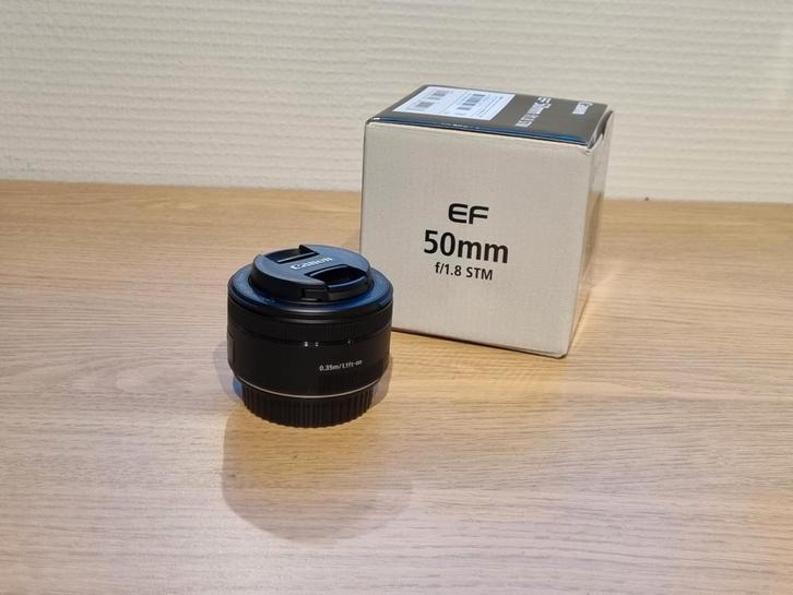 Canon EF 50mm f/1.8 STM Lens, Audio, Tv en Foto, Fotografie | Lenzen en Objectieven, Zo goed als nieuw, Standaardlens, Ophalen of Verzenden