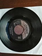 The Ronettes 7 inch walking in the rain UK 1964 funk soul, Ophalen of Verzenden, Zo goed als nieuw