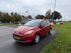 Ford Fiësta 1.25 44KW 3DR 2009 Rood, Auto's, Voorwielaandrijving, Stof, 4 cilinders, Origineel Nederlands