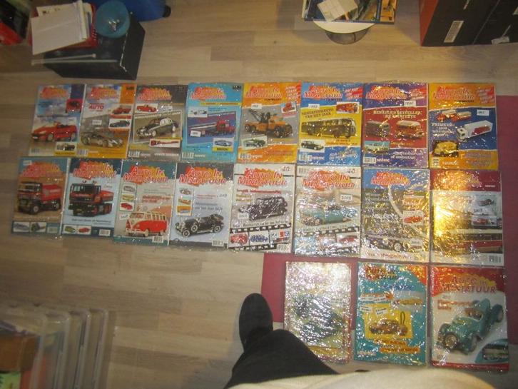 auto in miniatuur grote verzameling, Hobby en Vrije tijd, Modelauto's | Overige schalen, Zo goed als nieuw, Auto, Ophalen of Verzenden