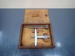 Carl Mahr Diepte micrometer 0 - 75mm, Doe-het-zelf en Verbouw, Meetapparatuur, Niet ingevuld, Gebruikt, Afstand, Niet ingevuld