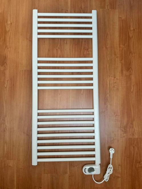 Elektrische radiator wit, inclusief bevestigingsmateriaal, Doe-het-zelf en Verbouw, Verwarming en Radiatoren, Nieuw, Radiator