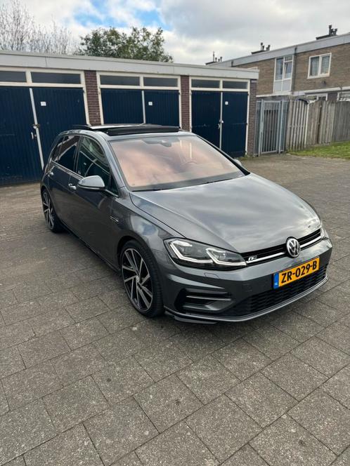 Volkswagen Golf 1.5 TSI R-line 150pk 7-DSG 2018 Grijs, Auto's, Volkswagen, Particulier, Golf, Achteruitrijcamera, Adaptieve lichten