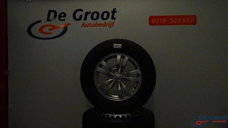 Winterbanden/ winterwielen 215/70/16 Mitsubishi Outlander, Auto-onderdelen, Banden en Velgen, Banden en Velgen, Winterbanden, 16 inch