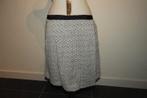 Rika door rits rokje in sterretjes print wit zwart mt 38, Maat 38/40 (M), Verzenden, Wit, Zo goed als nieuw