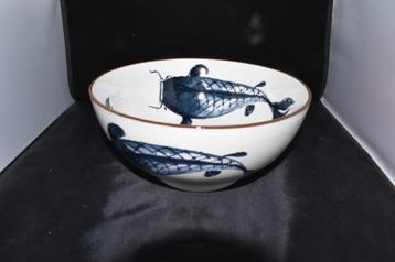 Schalen Gusta Koi servies beschikbaar voor biedingen