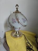 14467) mooie tafellamp mooi gedecoreerd, Verzamelen, Retro, Ophalen of Verzenden, Huis en Inrichting