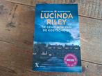 Lucinda Riley - De geheimen van de kostschool, Lucinda Riley, Ophalen of Verzenden, Zo goed als nieuw, Nederland