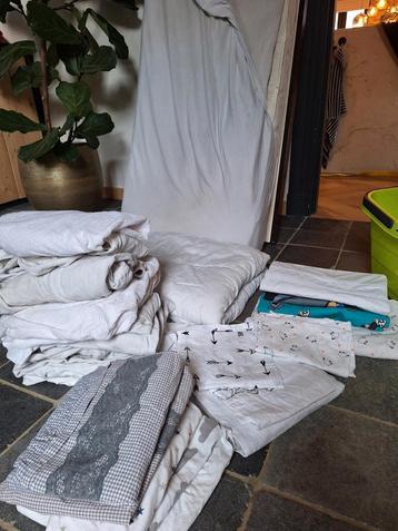 Ledikant, aerosleep, matras, hoeslakens, dekbedovertrekken beschikbaar voor biedingen