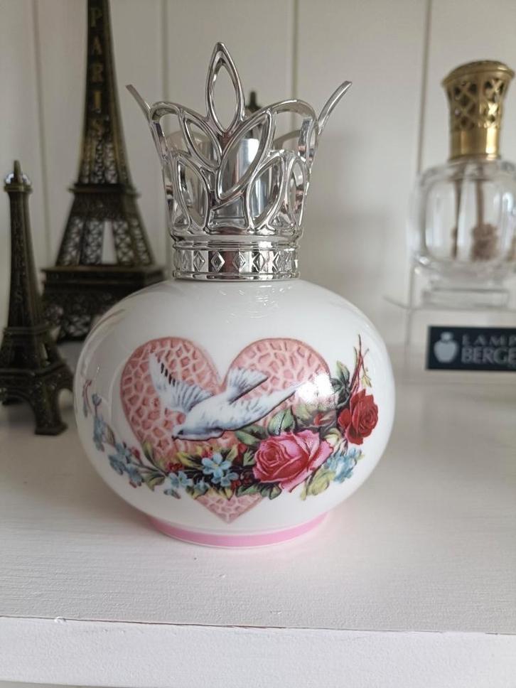 Lampe Berger - Romantisch Design, Verzamelen, Overige Verzamelen, Ophalen of Verzenden