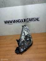 Koplamp rechts Toyota Corolla Verso ('02-'06, Gebruikt, Toyota, Ophalen of Verzenden, Toyota