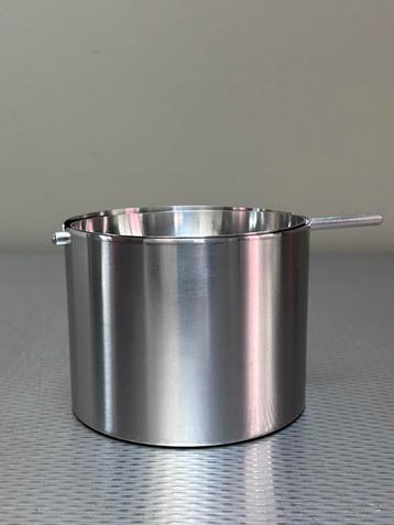 Stelton asbak Arne Jacobsen beschikbaar voor biedingen