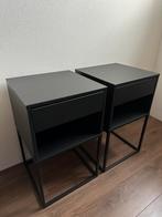 VIKHAMMER nachtkasje IKEA 2 stuks, Huis en Inrichting, Slaapkamer | Nachtkastjes, Ophalen, Zo goed als nieuw, Hout