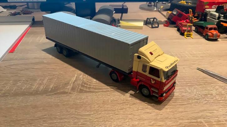 SCANIA 142h container tekno p van oeveren in nette staat, Hobby en Vrije tijd, Modelauto's | 1:50, Zo goed als nieuw, Bus of Vrachtwagen