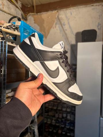 Nike Dunk Low Panda 39 beschikbaar voor biedingen
