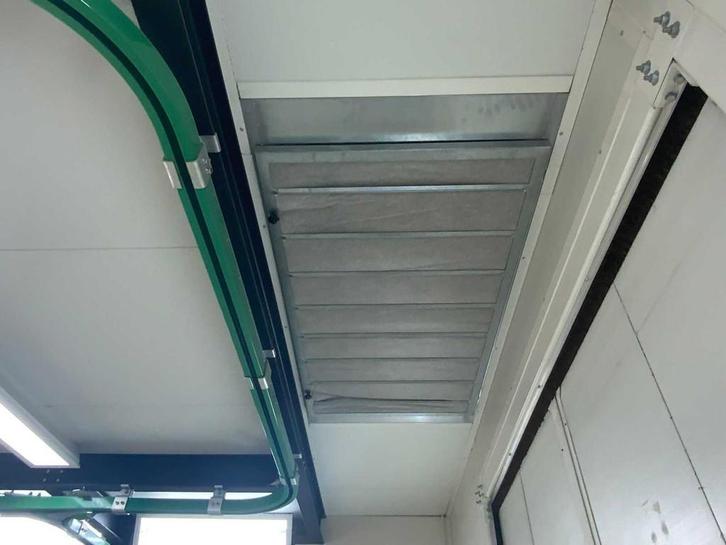 2004 Soloan Prefab spuitcabine met droogruimte en voorbewerk, Zakelijke goederen, Overige Zakelijke goederen