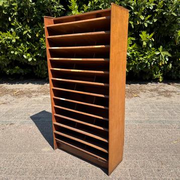 Vintage Jaren 60 Vakkenkast, Brievenkast uit Klooster, Hoog beschikbaar voor biedingen