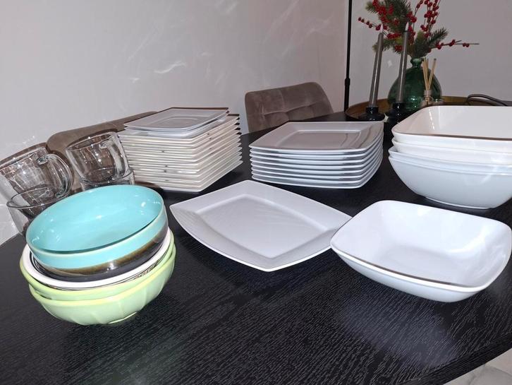 Serviesset, Huis en Inrichting, Keuken | Servies, Gebruikt, Bord(en), Overige stijlen, Ophalen