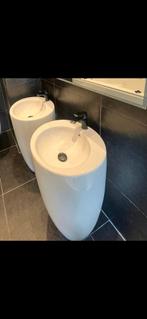 2 wasbakken in de vorm van cilinder, Ophalen, Zo goed als nieuw