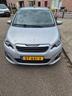 Peugeot 108 1.0 E-vti 72pk 5D 2018 Grijs, Auto's, Voorwielaandrijving, 4 stoelen, Origineel Nederlands, Handgeschakeld