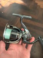 Shimano stella fk 2500 in nieuwstaat, Watersport en Boten, Ophalen of Verzenden, Nieuw, Molen