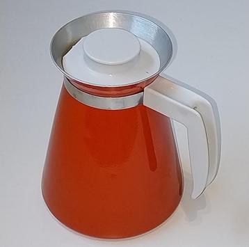 Retro oranje emaille schenkkan, jaren '70 beschikbaar voor biedingen