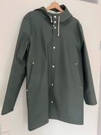 Donkergroene regenjas van Stutterheim, Maat 52/54 (L), Stutterheim, Ophalen of Verzenden, Gedragen
