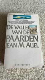 J.M. Auel - 2 vallei van de paarden, Zo goed als nieuw, Nederland, J.M. Auel, Ophalen of Verzenden