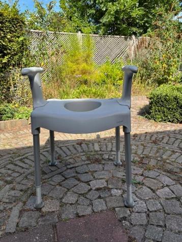 Etac toiletverhoger beschikbaar voor biedingen