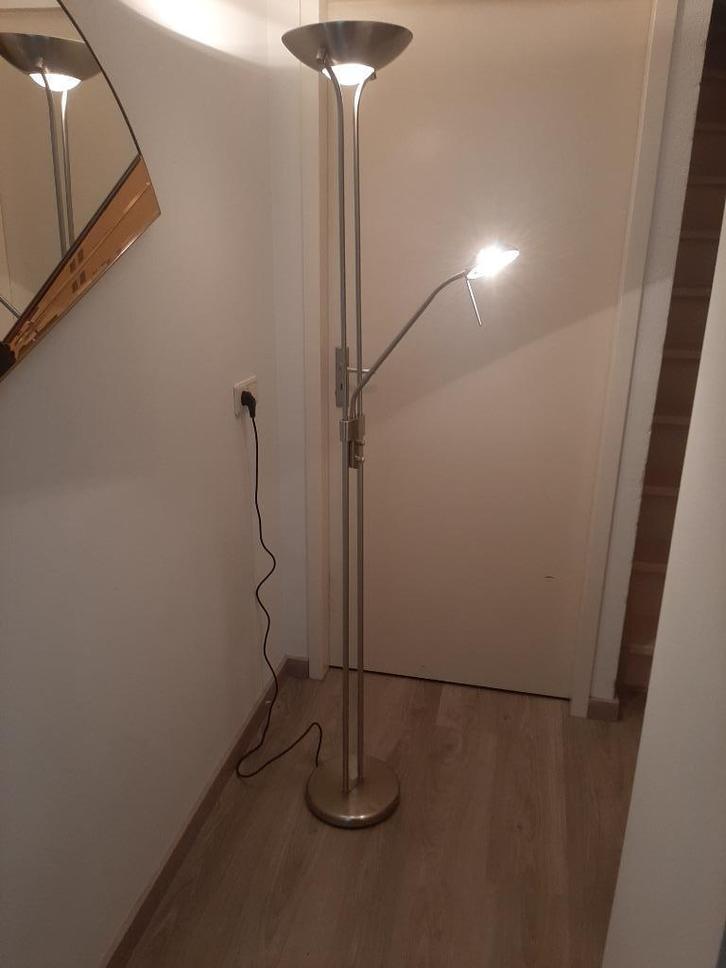 RVS Design Vloerlamp met Leeslamp in goede staat, Huis en Inrichting, Lampen | Vloerlampen, Gebruikt, 150 tot 200 cm, Metaal, Ophalen