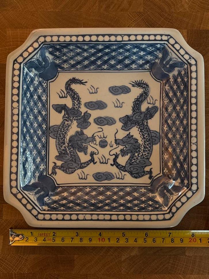 Blauw-witte porseleinen schaal drakenmotief Chinese stijl, Antiek en Kunst, Antiek | Wandborden en Tegels, Ophalen of Verzenden
