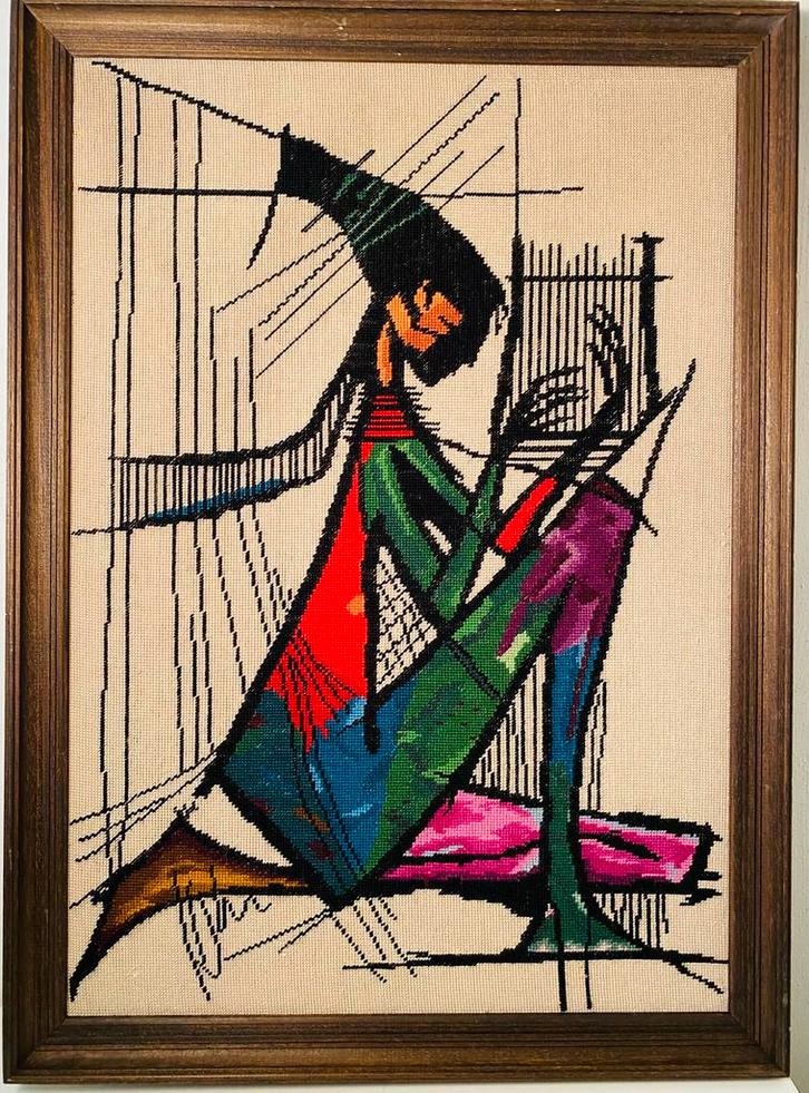 Jaren 70 geborduurde afbeelding Harpspeelster, Huis en Inrichting, Woonaccessoires | Schilderijen, Tekeningen en Foto's, Gebruikt