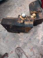 Olietank 2 stuks afkomstig van heftruck, Hobby en Vrije tijd, Ophalen