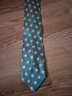 Zijde groen/geel gestippelde Van Gils stropdas ***zgan***, Kleding | Heren, Stropdassen, Geel, Zo goed als nieuw, Met patroon