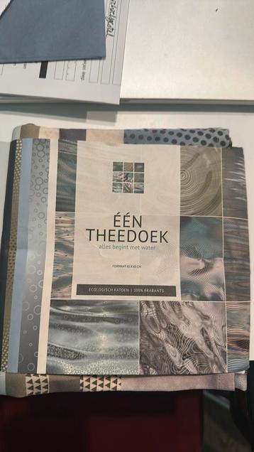 Theedoek ontworpen door Wanda van riet