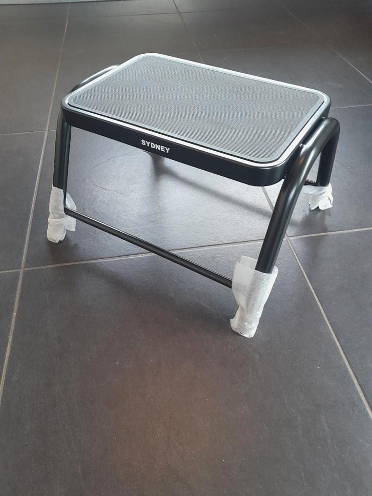 Stevig opstapje voor caravan of in de keuken, Caravans en Kamperen, Caravan accessoires, Nieuw, Ophalen