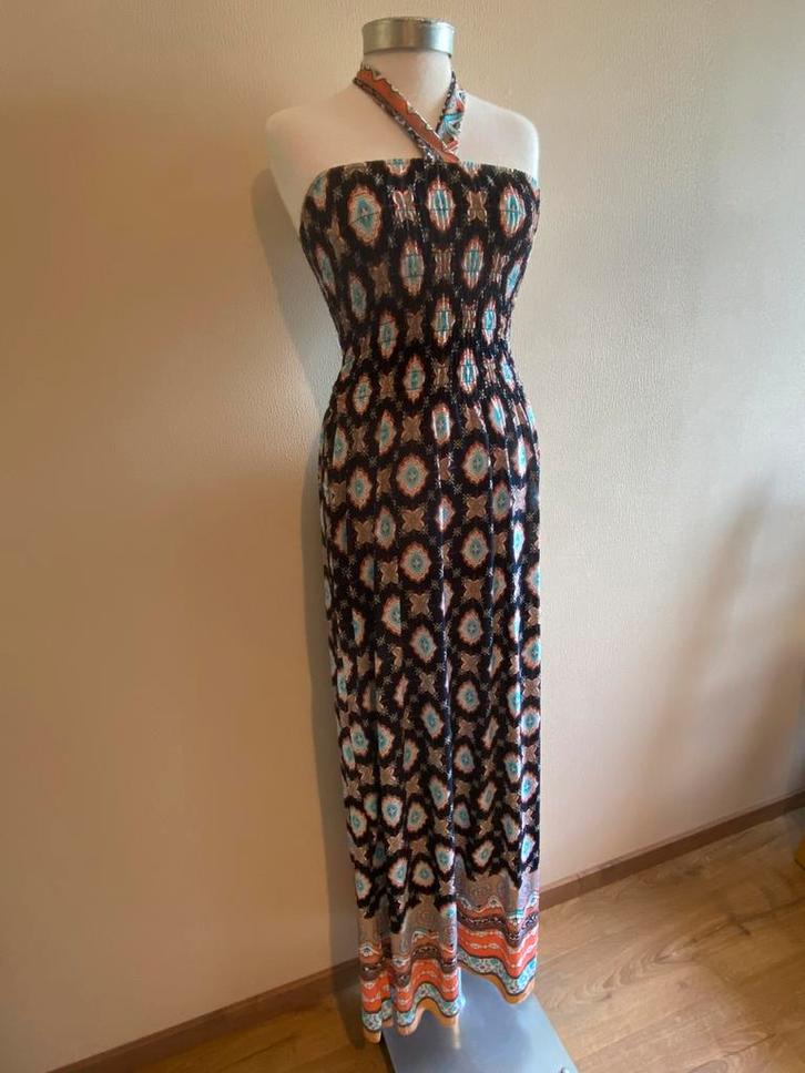 Lange jurk met mooie print veel stretch halterlijn one size, Kleding | Dames, Jurken, Zo goed als nieuw, Maat 42/44 (L), Overige kleuren