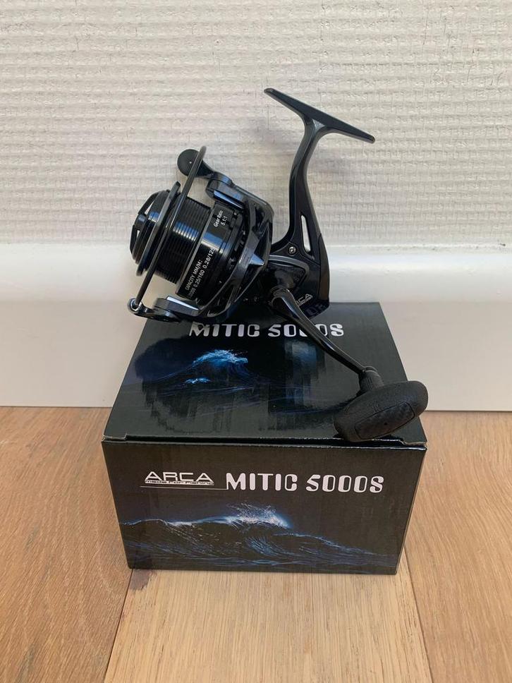 Nieuwe Arca Mitic 5000 feedermolen, 7 lagers & alu spoel, Watersport en Boten, Hengelsport | Witvissen, Nieuw, Molen, Ophalen of Verzenden