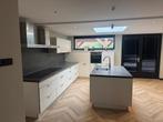 Moderne Keuken te Koop met eiland, Huis en Inrichting, Keuken | Keukenelementen, Ophalen, 150 tot 200 cm, Zo goed als nieuw, 50 tot 75 cm
