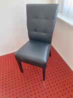 4 zwarte eetkamerstoelen 1 wat beschadiging., Huis en Inrichting, Ophalen, Gebruikt, Zwart