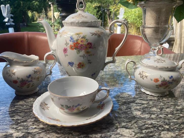 thee servies kaasfondu pan arzberg borden schalen Pillivuyt, Huis en Inrichting, Keuken | Servies, Zo goed als nieuw, Bord(en)