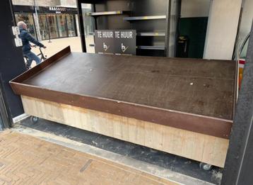 Verrijdbare steigerhout tafel de laatste €250,- uiterste!  beschikbaar voor biedingen