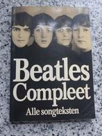 Beatles Compleet met alle songteksten, Artiest, Ophalen of Verzenden, Zo goed als nieuw