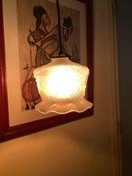 vintage hanglampje met bloemmotief, Vintage, Ophalen of Verzenden, Minder dan 50 cm, Glas