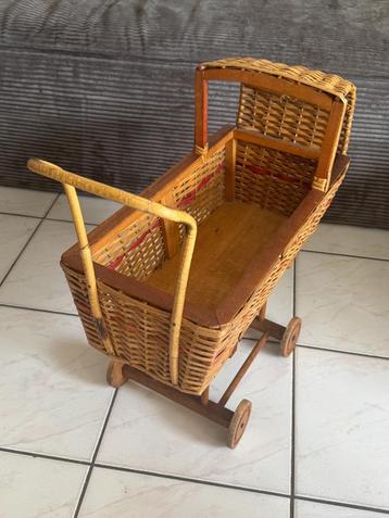 Kinderwagen Houten Speelgoed  beschikbaar voor biedingen