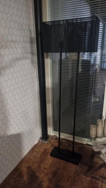 Industriele Design Vloerlamp - Staal look - Hotel Chique  beschikbaar voor biedingen
