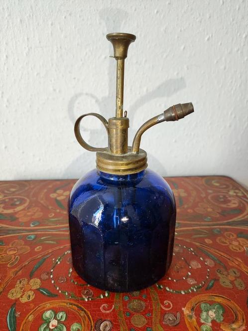 Prachtige vintage verstuiver van blauw glas, Antiek en Kunst, Antiek | Glas en Kristal, Verzenden